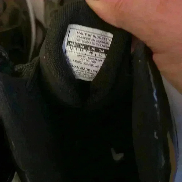 Men’s Umbro  Cleats - Picture 8 of 10